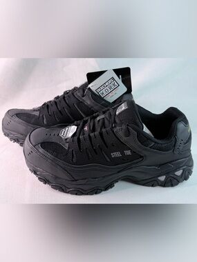 Skechers Men’s 8.5 Black Steel Toe Athletic Work Shoe Slip Resistant Brand New